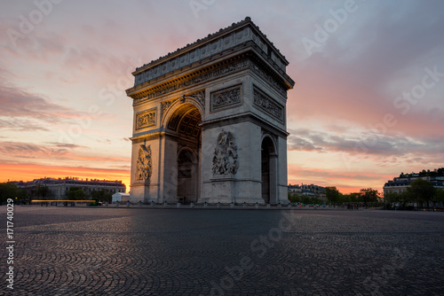 Arc de Triomphe and Champs Elysees, Landmarks in center of Paris, at sunset. Paris, France © ake1150