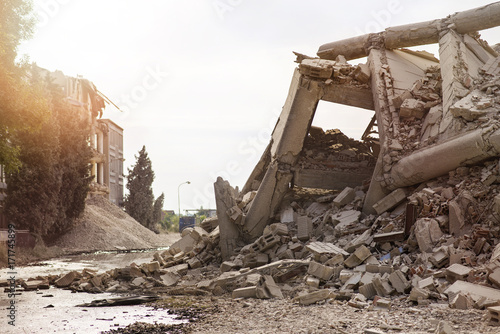 Slika na platnu Collapsed industrial building