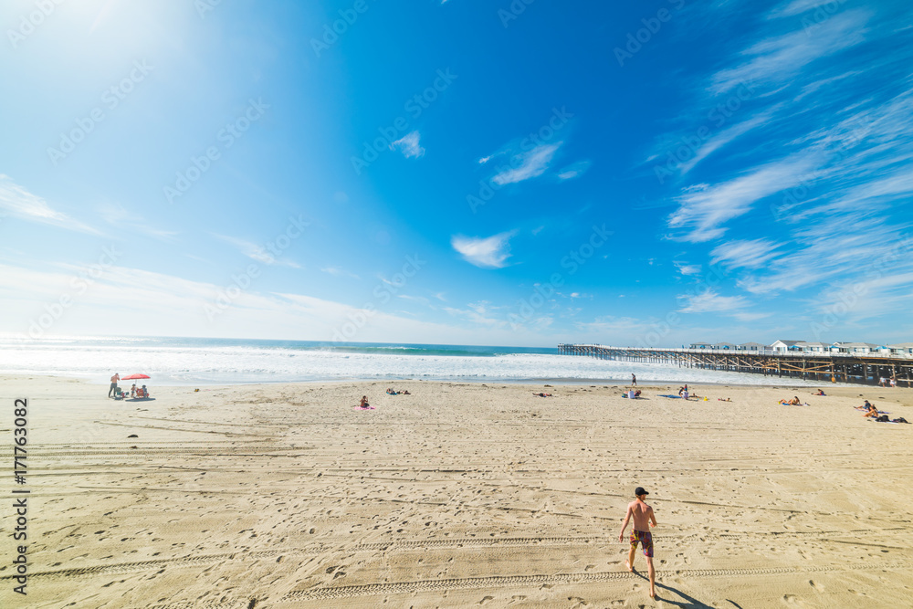 Obraz premium Bathers in Pacific Beach