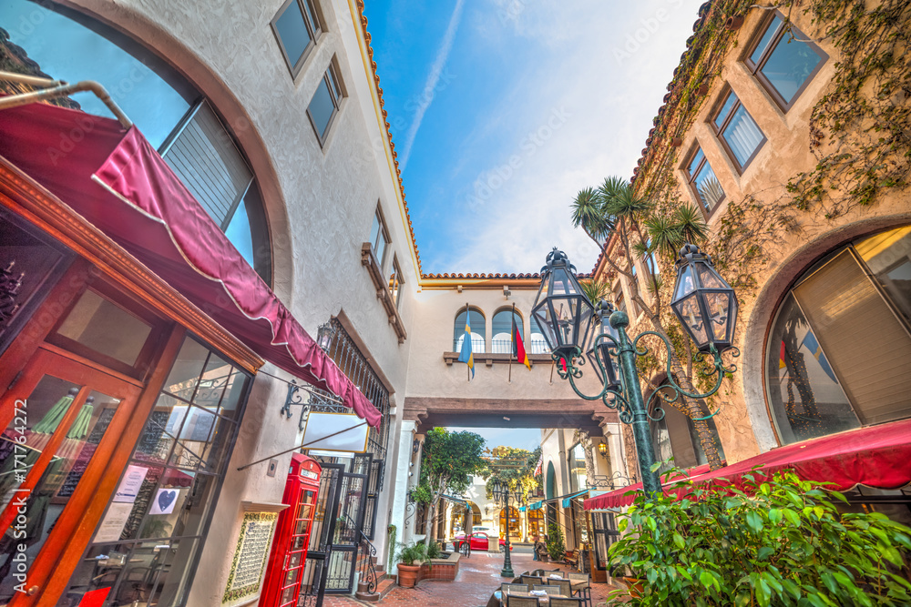 Obraz premium Shopping center in Santa Barbara