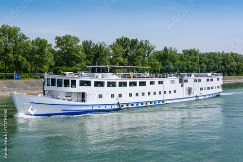Bild auf Leinwand Rhine River Boat Cruises