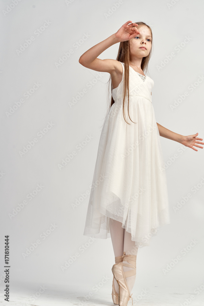 1462257 girl in white dress standing on pointes 1462257 girl in white dress standing on pointes