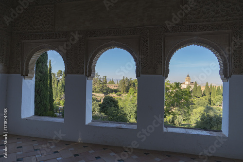 アルハンブラ宮殿からの眺望, スペイン © Roystiks