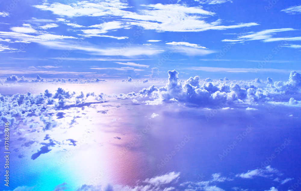飛行機から見た海面に輝く虹色 空撮 Stock Photo Adobe Stock