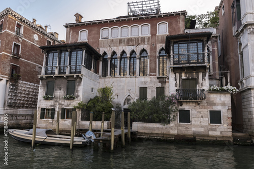 Building on the Venetian canal