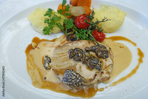 Filet aux morilles photo