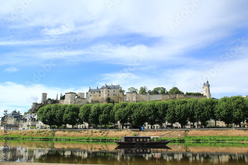 France : le château de Chinon © remicort