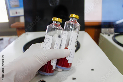 Hemoculture bottles