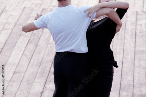 Photo Couple dancing waltz or tango