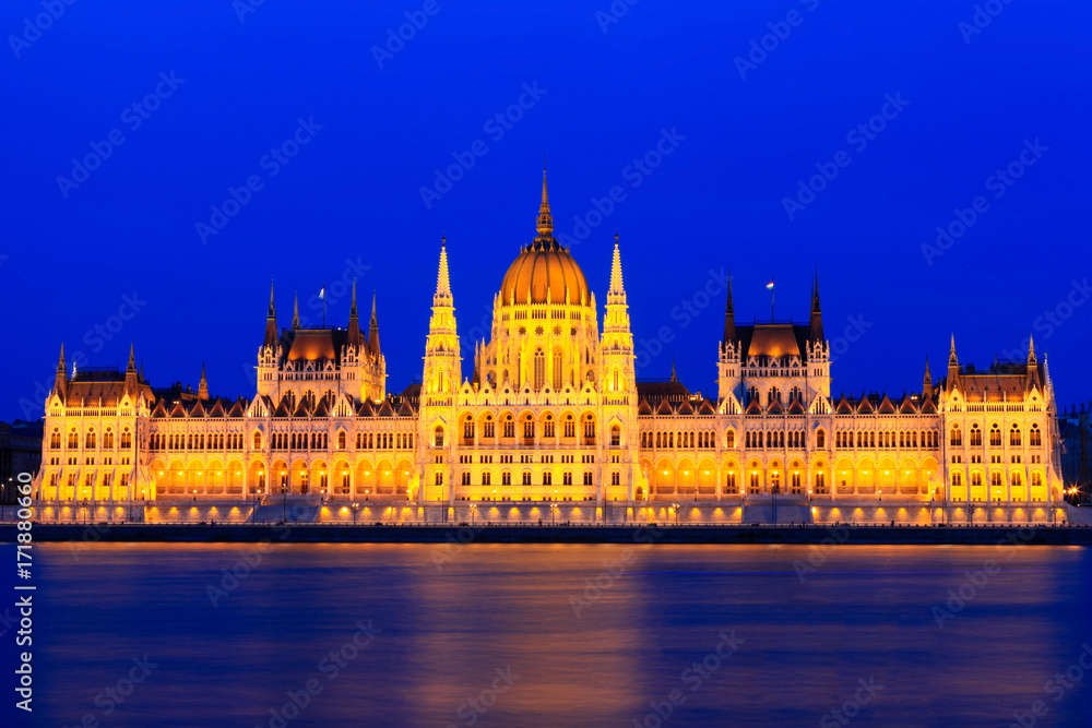 Budapest Parliament at night - Long exposure.