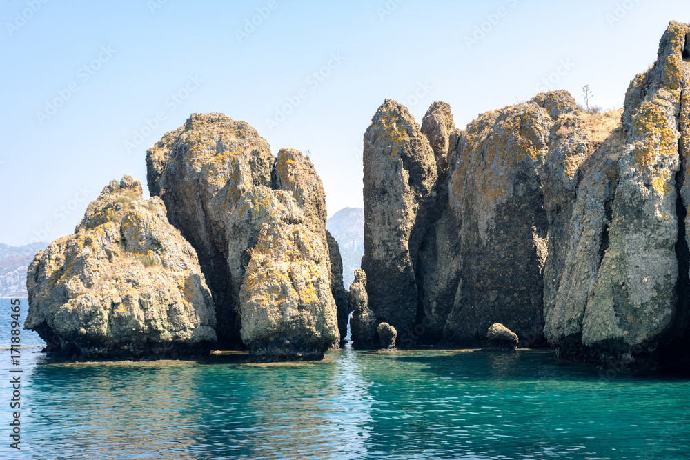 big rocks and cliffs