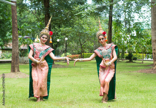 Thai traditional dress. Actors performs Thai ancient dancing Art of Khon-Thai classical masked ballet in Thailand