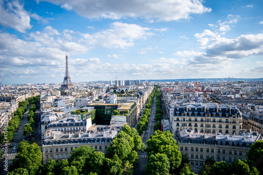 Panoramic photograph of Paris from the heights.