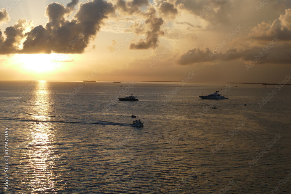 COUCHER DE SOLEIL SUR LA MER EN FLORIDE