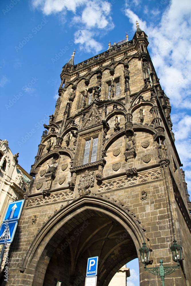 Obraz premium The Gothic Powder Tower (also known as Prasna Brana) in the Old Town of Prague, Czech Republic.