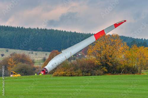 Ein Rotorblatt Transport für Windkraft, Elektrizität und Energie 
