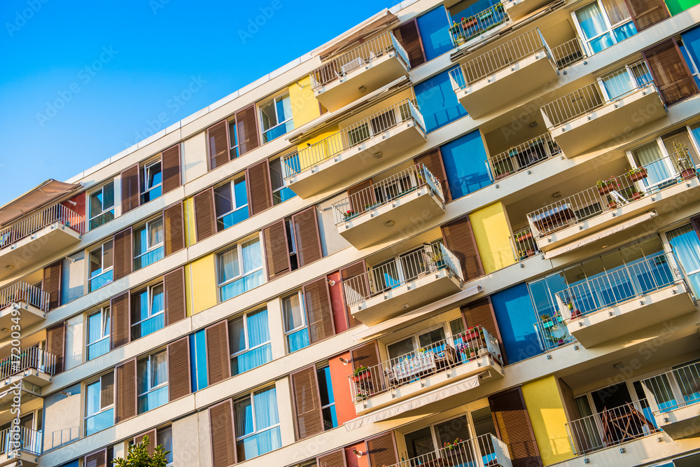 Fototapeta premium modern apartment with a blue sky 