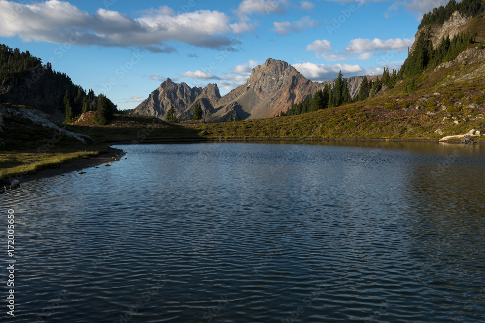 Obraz premium Mountain Landscape Hiking Pacific North West Cascades Washington State