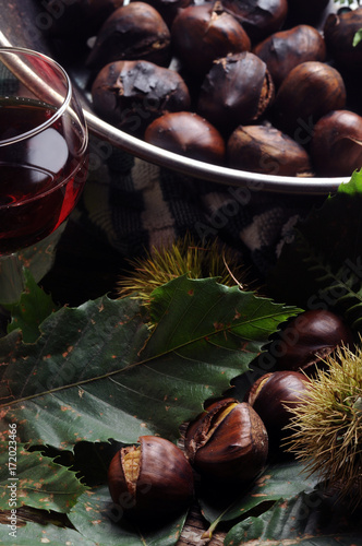 Caldarroste hạt dẻ Marroni 栗 Montella châtaigne castagna castaña Marroni wine vino Chestnuts