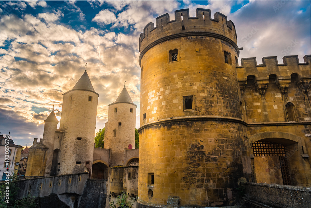 Fototapeta premium The German's Gate or Porte des Allemands in french from the 13th century in Metz, France