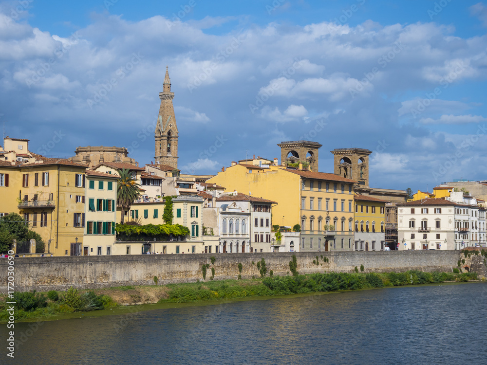 Obraz premium River Arno in the city of Florence