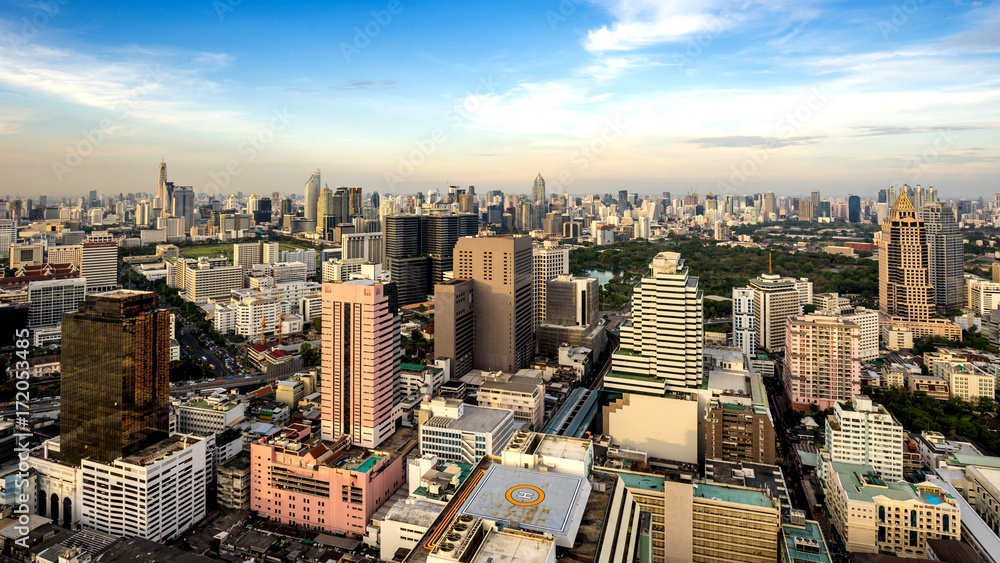 Fototapeta premium cityscape of bangkok city skyline , landscape Thailand