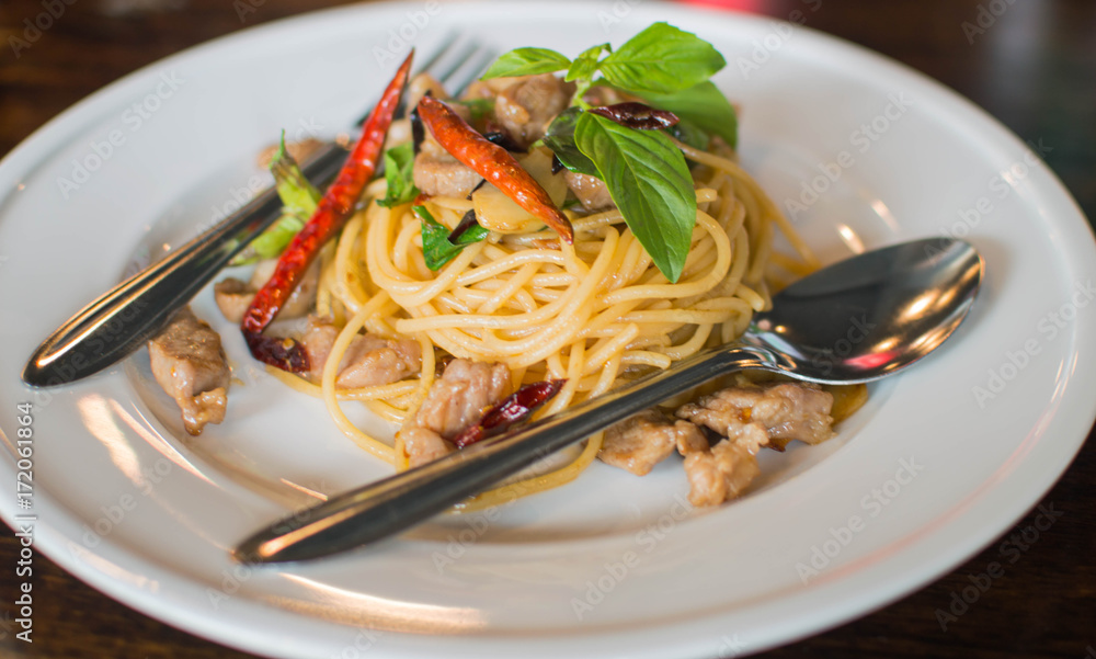 タイのパスタ料理　スパゲッティキーマオ