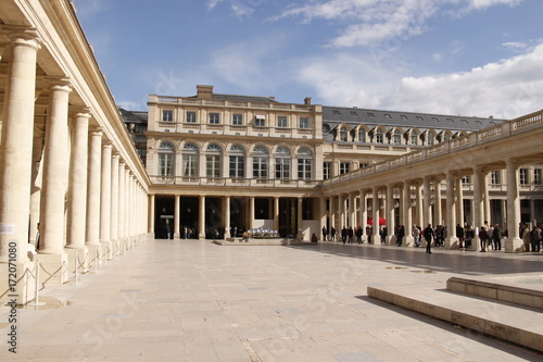 Palais Royale à Paris © Atlantis