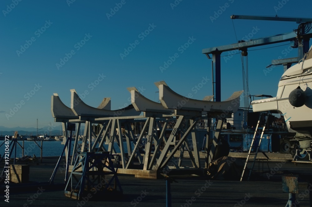 Harbor equipment - boat repair stand