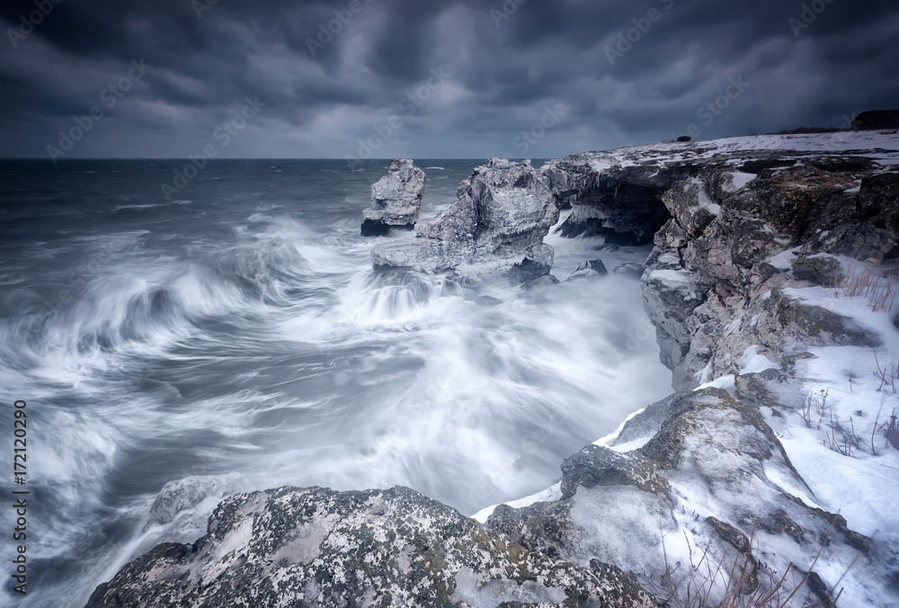 Winter sea /
Magnificent morning view of a stormy winter Black sea near Tulenovo, Bulgaria Winter sea /
Magnificent morning view of a stormy winter Black sea near Tulenovo, Bulgaria