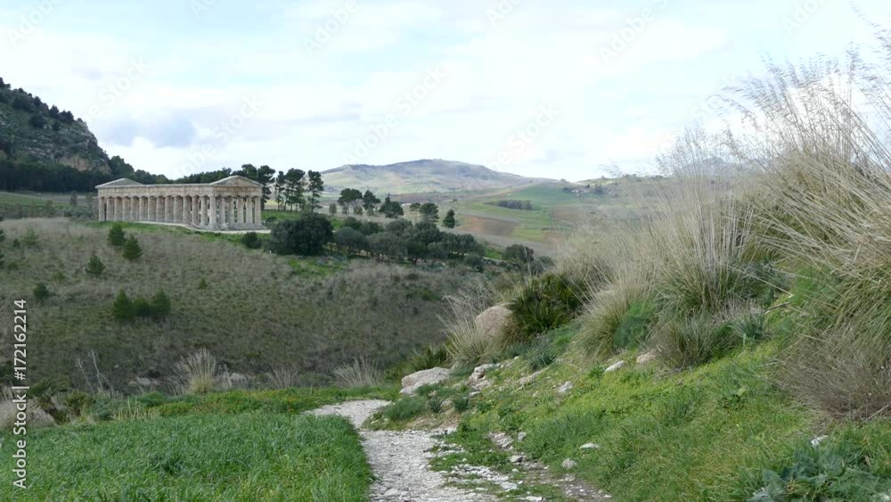 Path towards the Doric temple of Segesta Path towards the Doric temple of Segesta