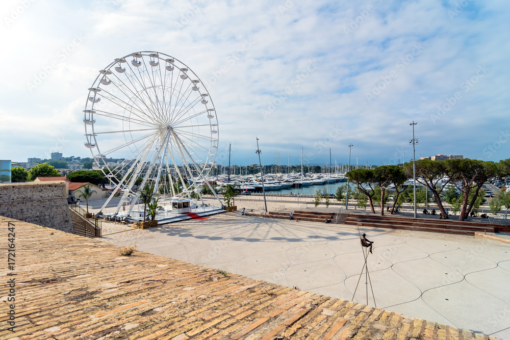 skyline and wheel in Antibes