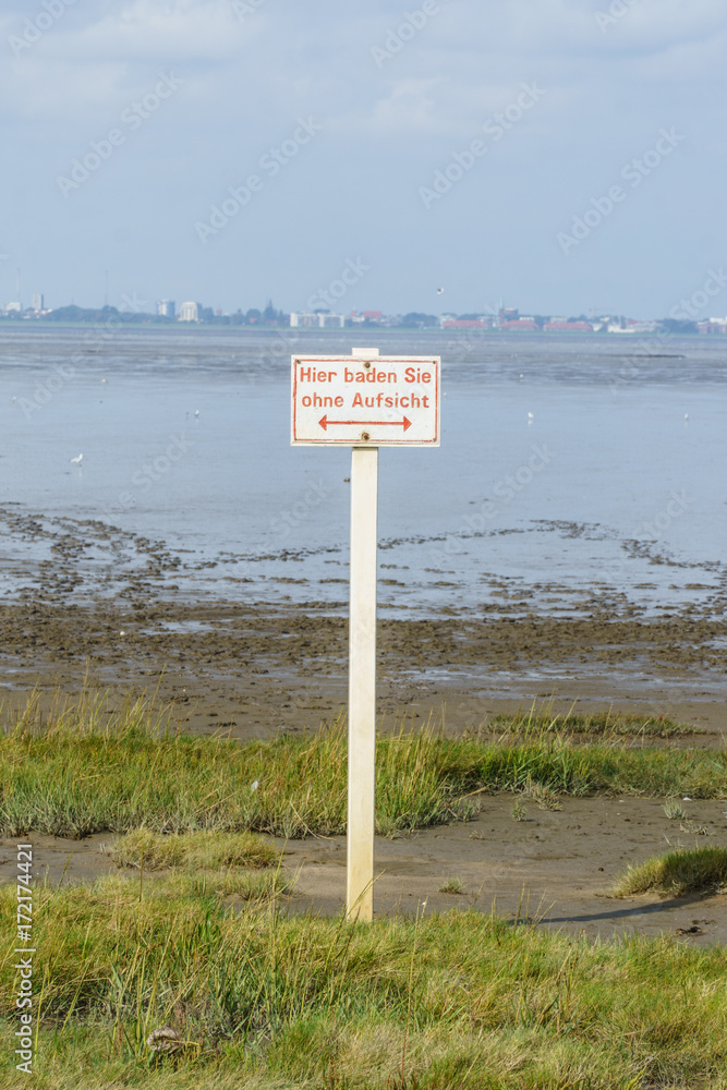 Schild am Strand von Dangast