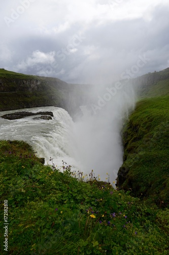 Landschaft in Islands S  d-Westen - Golden Circle  Wasserfall Gullfoss