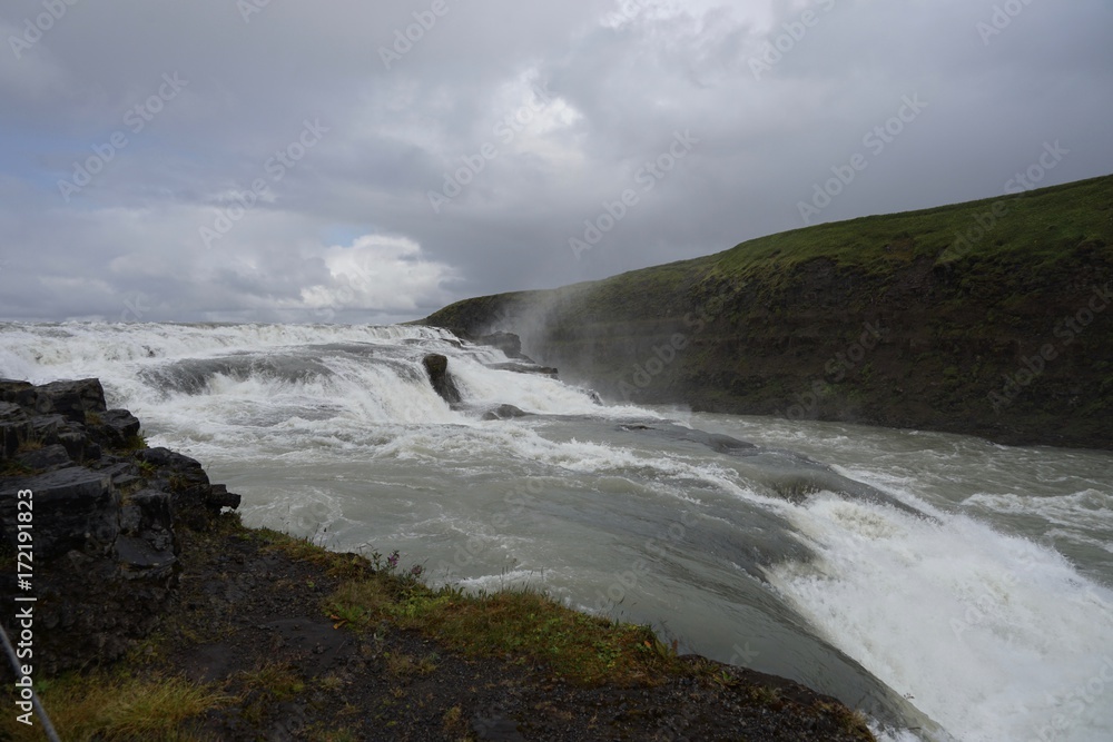 Landschaft in Islands Süd-Westen - Golden Circle: Wasserfall Gullfoss