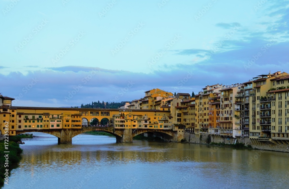 Ponte Vecchio bridge on the river arno, Florence Italy.