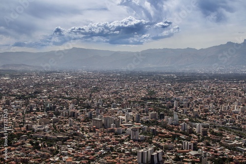 Ausblick auf Cochabamba im Sommer photo