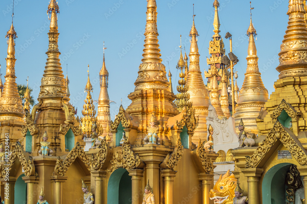 Fototapeta premium Shwedagon Pagoda in Yangon, Burma Myanmar
