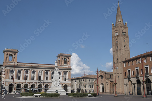 Fototapeta Naklejka Na Ścianę i Meble -  Forli (Italy): Aurelio Saffi square with church of San Mercuriale