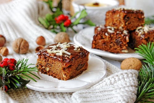 Simple nuts and apples cake