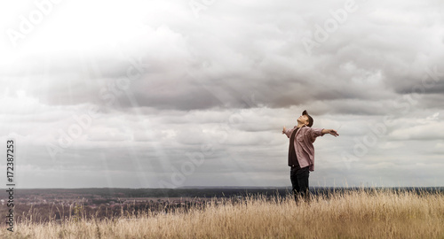 Man who feels free, looking at the horizon