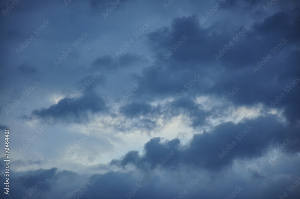 Fototapeta premium Deszczowe niebo