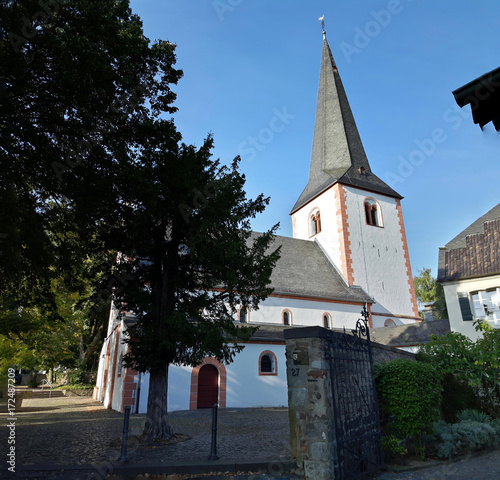 Kirche St. Laurentius in Bonn-Lessenich photo