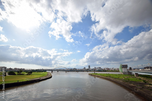 Fototapeta Naklejka Na Ścianę i Meble -  Water gate of the river in Japan