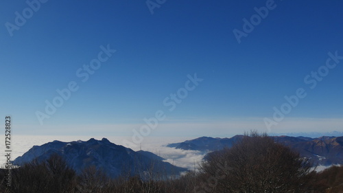 Pianura padana in inverno photo