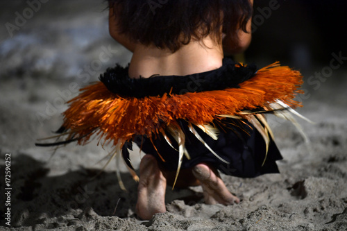 Polynesian dancer hula move effect