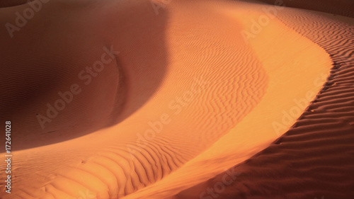 Deserto Sahara in Tunisia, nuvole e dune di sabbia