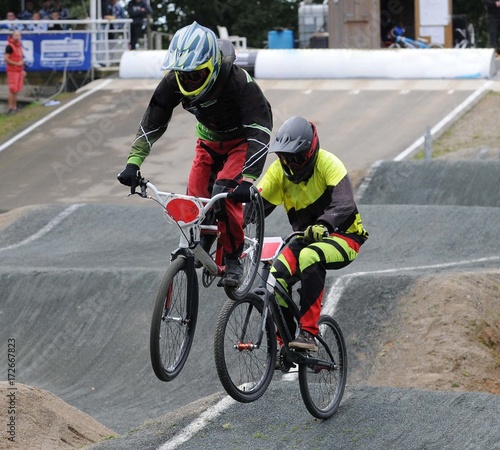 Fototapeta Naklejka Na Ścianę i Meble -  bicycle motocross pilote de BMX Race en compétition