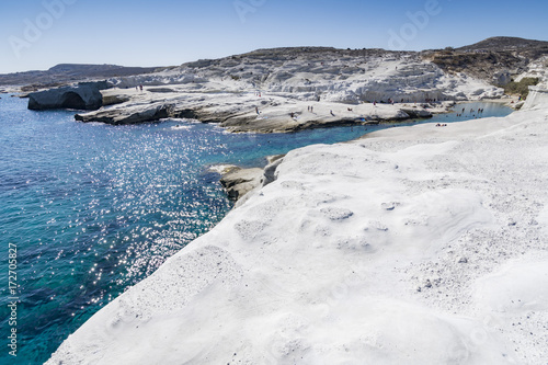 La scogliera di Sarakiniko a Milos, arcipelago delle isole Cicladi GR 