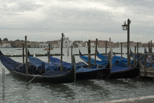 Góndolas en Venecia © wig112